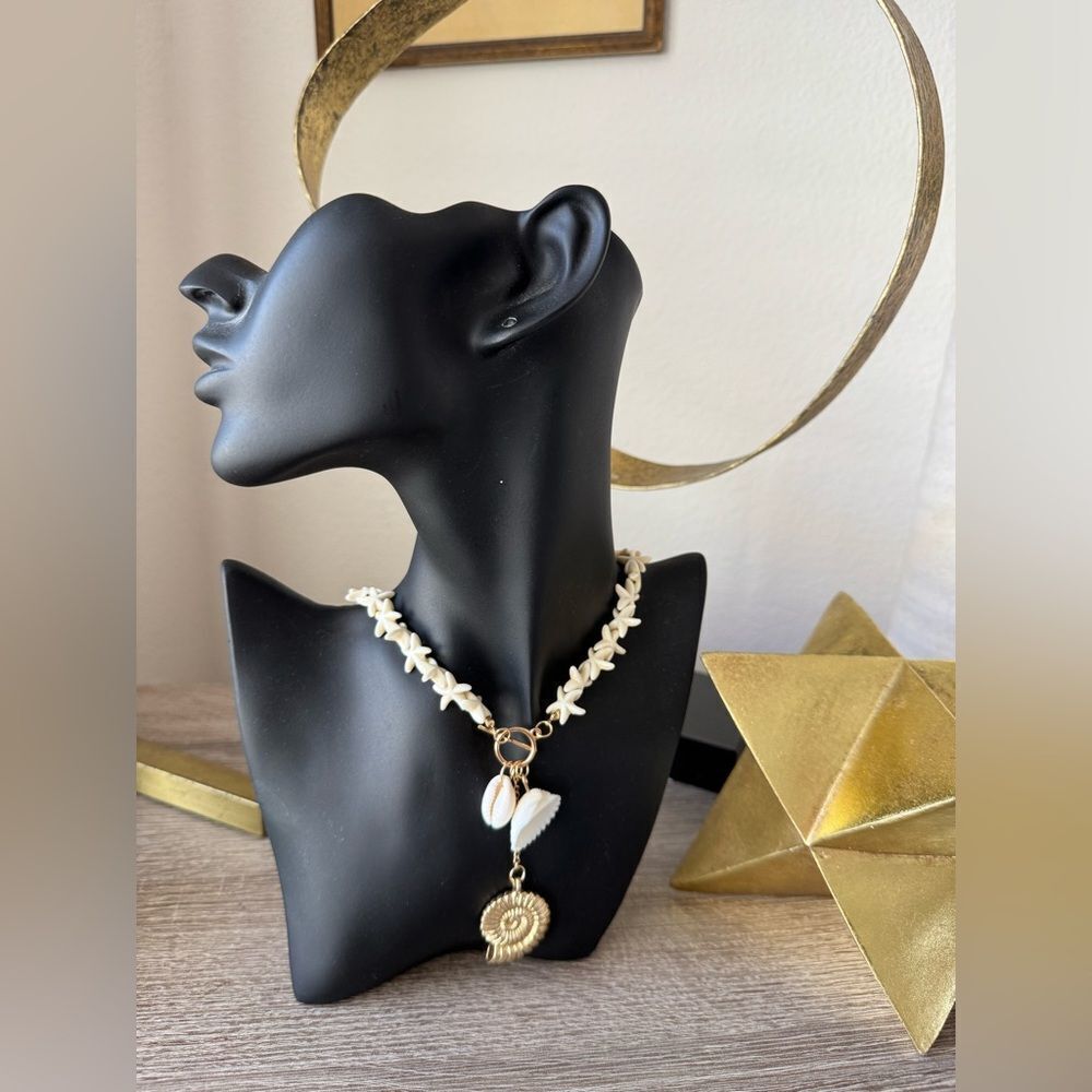 Shell Necklace N905 - Picture 4 of 4